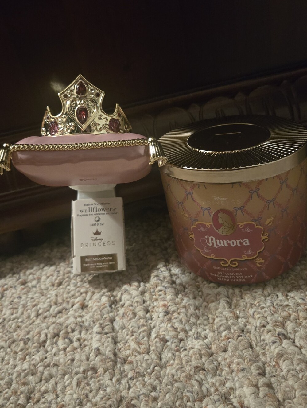 Disney Princess Aurora  Crown Wallflower  &  3 Wick Candle Set